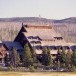 Parque Nacional de Yellowstone: hogar del famoso géiser Old Faithful