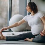 Yoga prenatal seguro para embarazadas con complicaciones