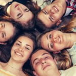 Descubre qué buscan los jóvenes en sus compañeros de amistad